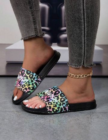 Slapi SHEIN, animal print