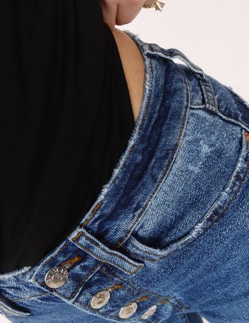 Body River Island, negru