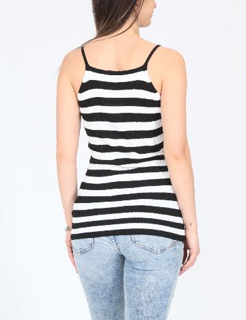 Maiou River Island, alb/negru