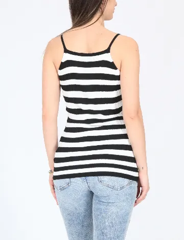 Maiou River Island, alb/negru