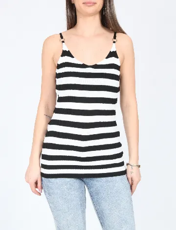 Maiou River Island, alb/negru