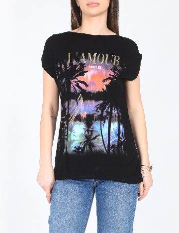 Maiou River Island, negru