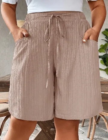 Pantaloni scurti SHEIN CURVE, maro