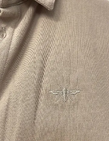 Camasa River Island, maro