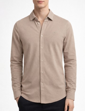 Camasa River Island, maro