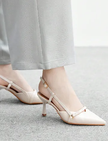 Pantofi Cuccoo, crem