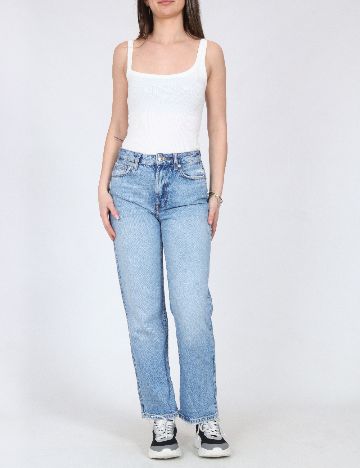 Body River Island, alb