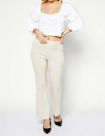 Top River Island, alb