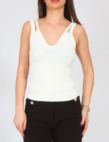 Maiou River Island, alb