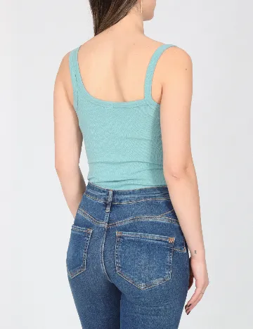 Body River Island, albastru