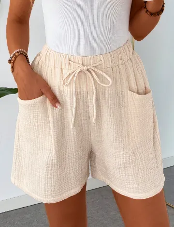 Pantaloni scurti SHEIN, crem