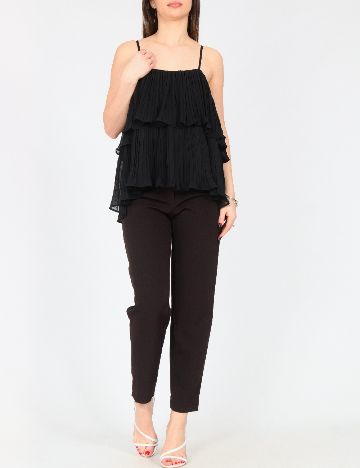 Maiou River Island, negru