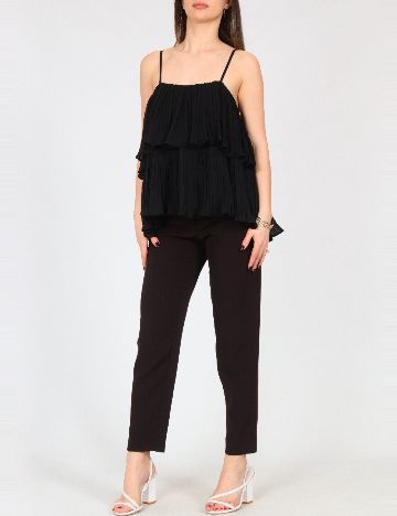 Maiou River Island, negru