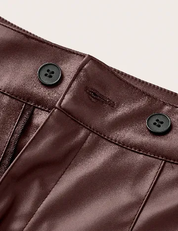 Pantaloni scurti SHEIN, visiniu