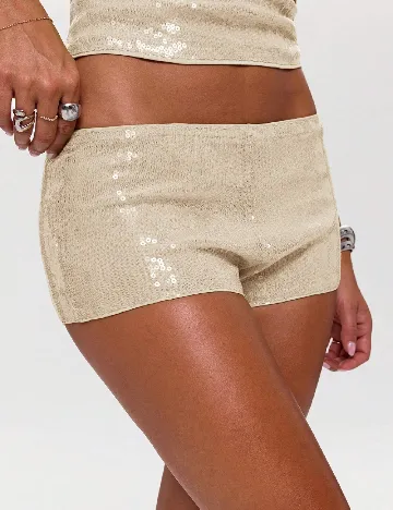 Pantaloni scurti SHEIN, bej