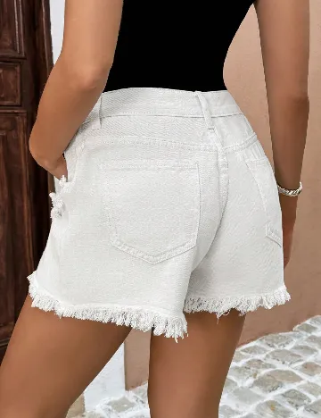 Pantaloni scurti SHEIN Maternity, alb