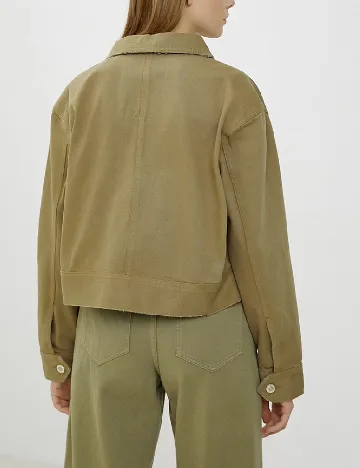 Jacheta River Island, kaki