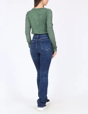 Body River Island, verde