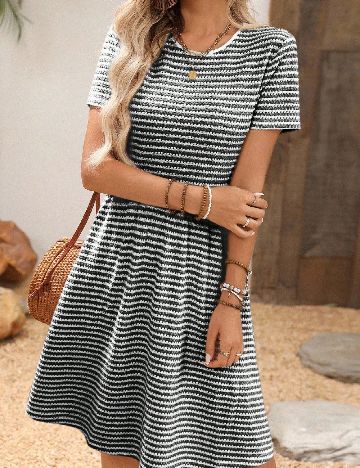 Rochie scurta Emery Rose, alb/negru