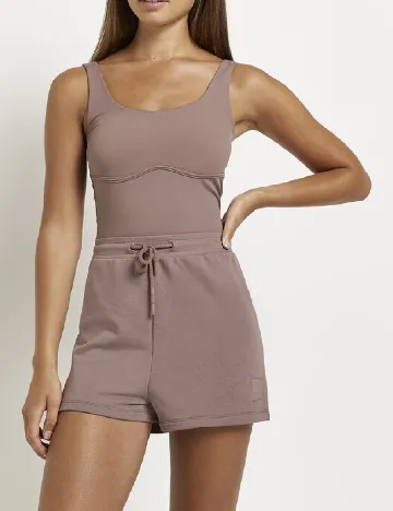 Top River Island, maro