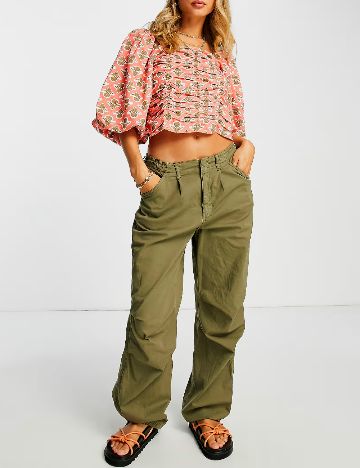 Top River Island, corai