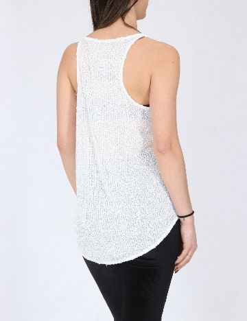 Maiou River Island, alb