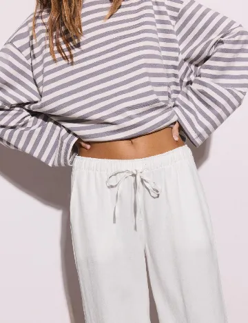 Pantaloni Stradivarius Teen, alb