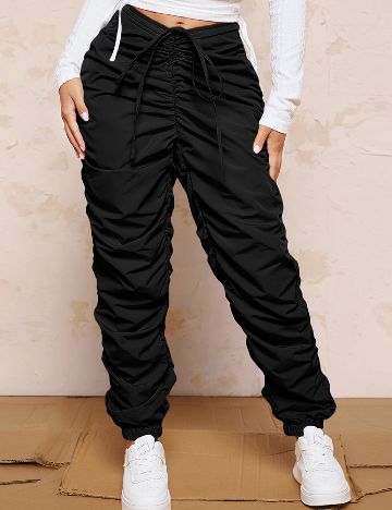 Pantaloni SHEIN, negru