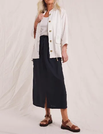 Fusta Julipa, bleumarin