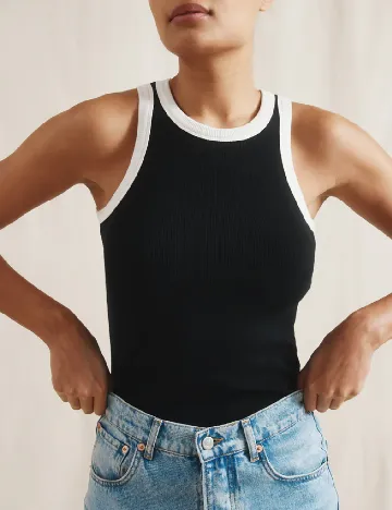 Maiou Albaray, negru