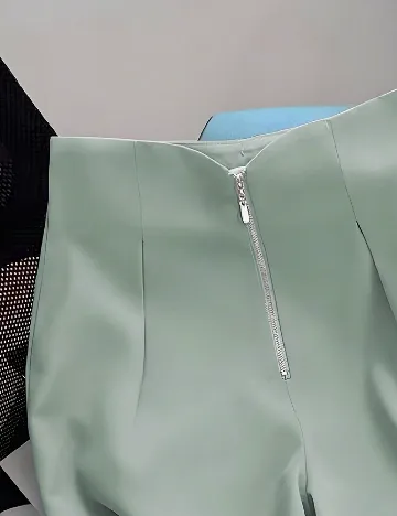 Pantaloni scurti SHEIN, verde