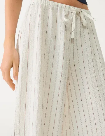 Pantaloni Stradivarius, alb