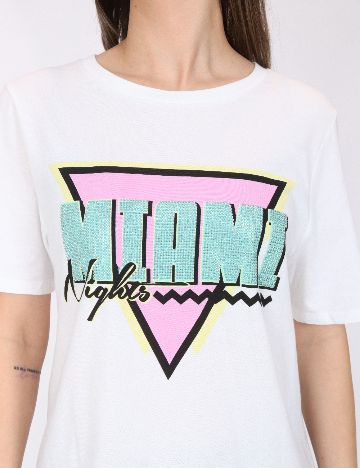 Tricou River Island, alb