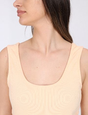 Body River Island, piersica