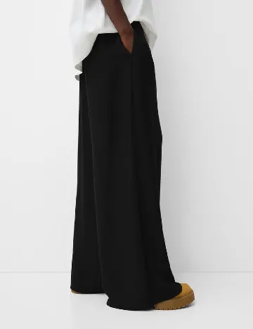 Pantaloni Bershka, negru