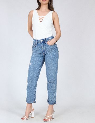 Body River Island, alb