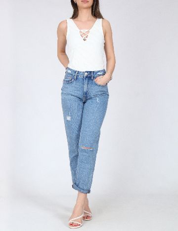 Body River Island, alb