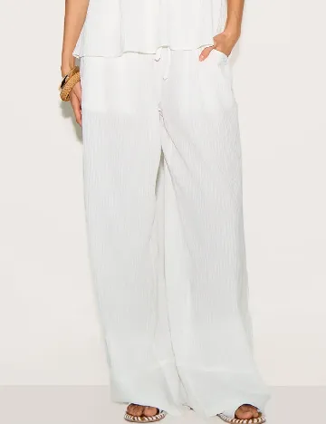 Pantaloni PrettyLittleThing, alb