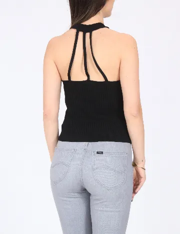 Maiou River Island, negru