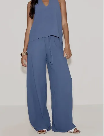 Pantaloni PrettyLittleThing, albastru