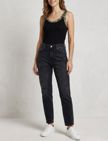 Maiou River Island, negru