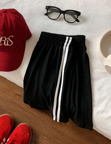 Pantaloni scurti SHEIN CURVE, negru