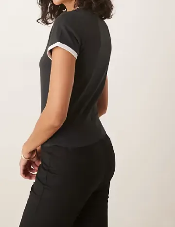 Top House of Sunny, negru