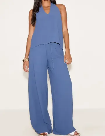 Bluza PrettyLittleThing, albastru