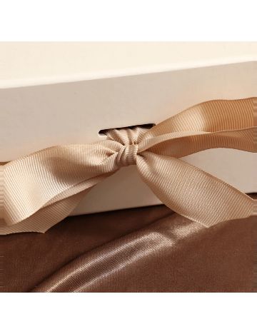 Cutie cadou SHEIN, crem