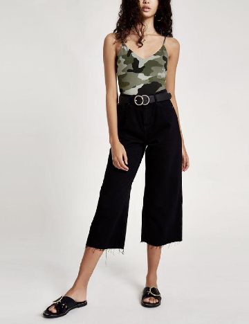 Body River Island, army
