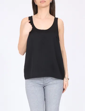 Maiou River Island, negru