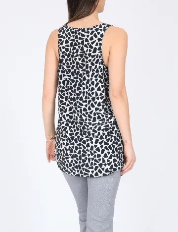 Maiou River Island, alb/negru