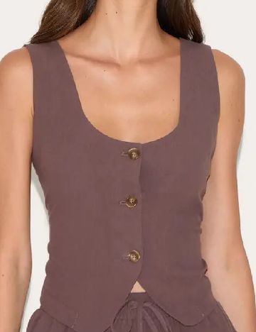 Vesta PrettyLittleThing, maro