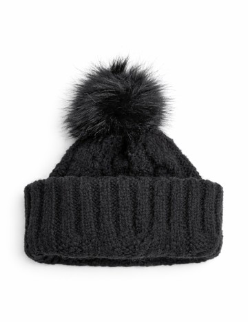 Caciula River Island, negru